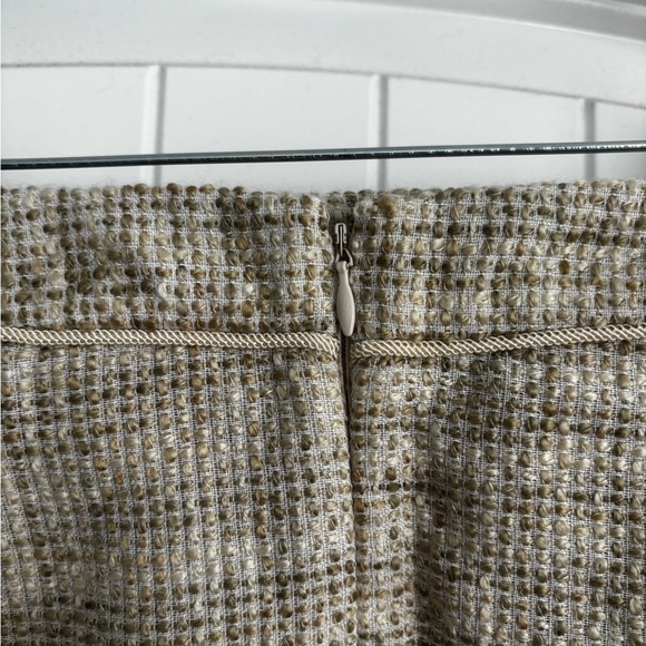 NWT Banana Republic Women's Beige Pencil Skirt - Picture 5 of 10